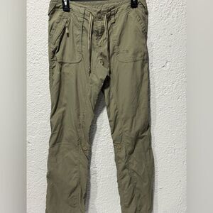 The North Face Women’s Hiking Green Cargo Pants Size 8